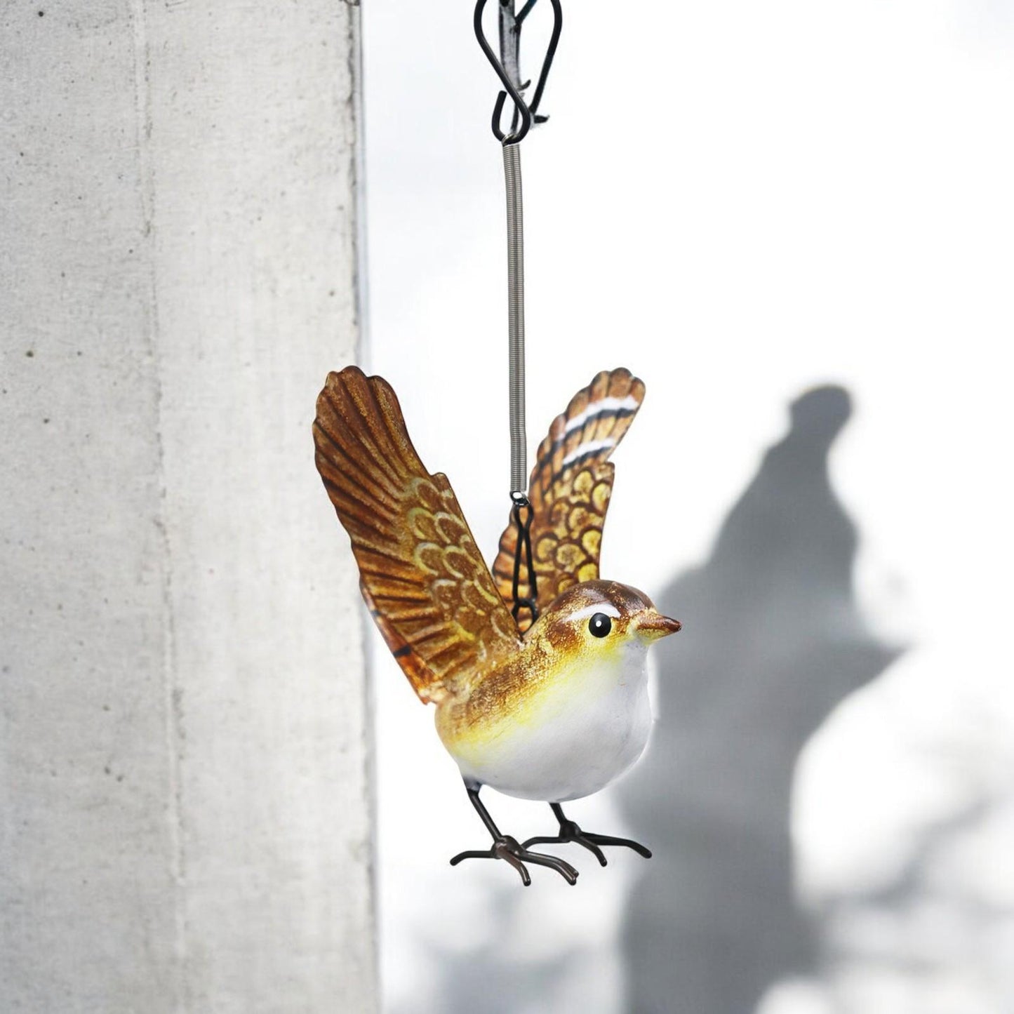 Small Metal Hanging Wren(14cm x 10cm x 10cm) β Handcrafted Weather-Resistant Bird Ornament β Decorative Hanging Robin Sculpture for Garden