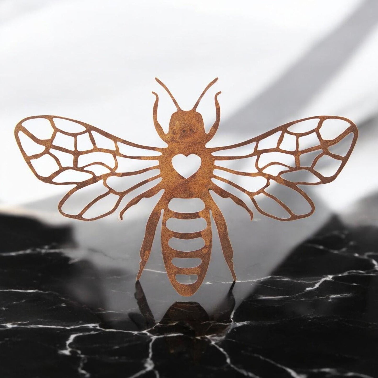 Rusted Metal Honey Bee Silhouette Wall Art β 24 x 38 CM | Rustic Bee Wall Hanging for Indoor & Outdoor