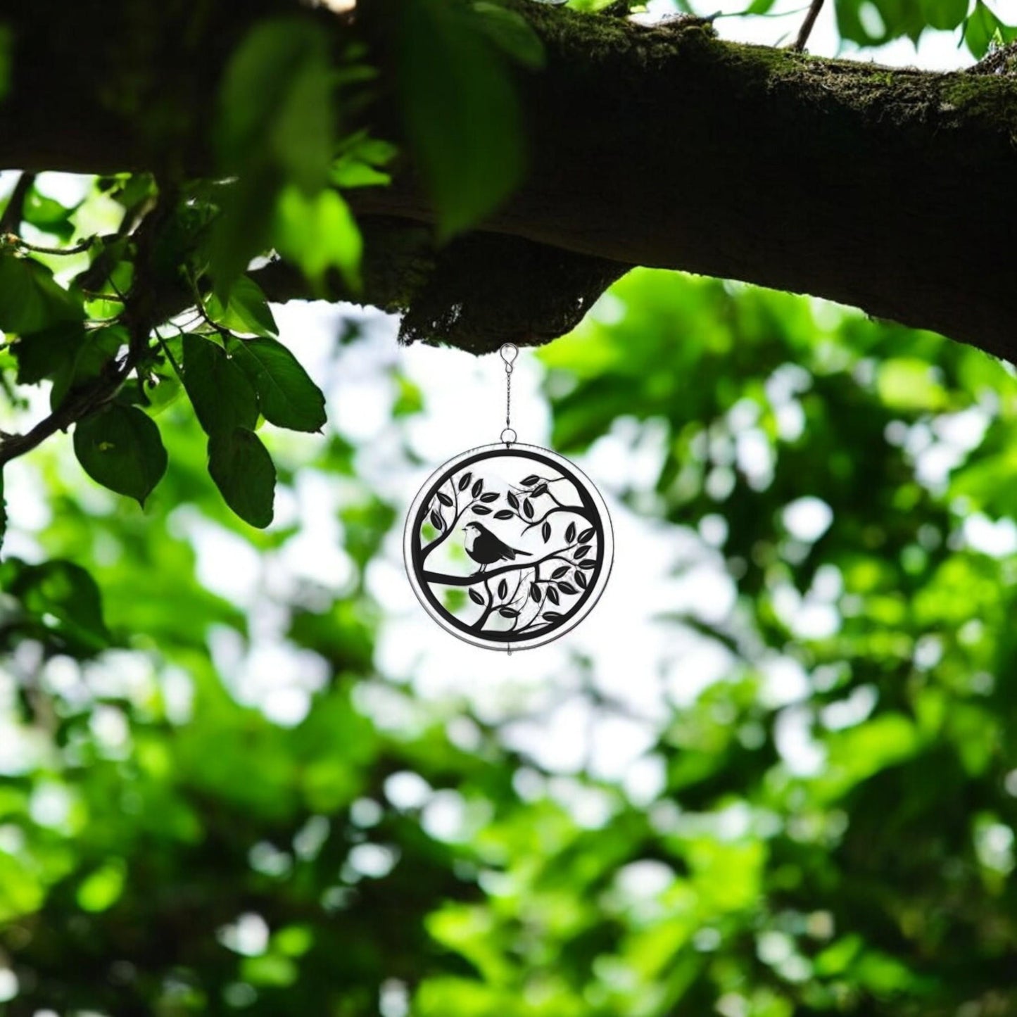 Metal Robin in Tree Silhouette Wind Spinner Garden Ornament - Black 28cm - Eye-Catching Art for Outdoor Spaces