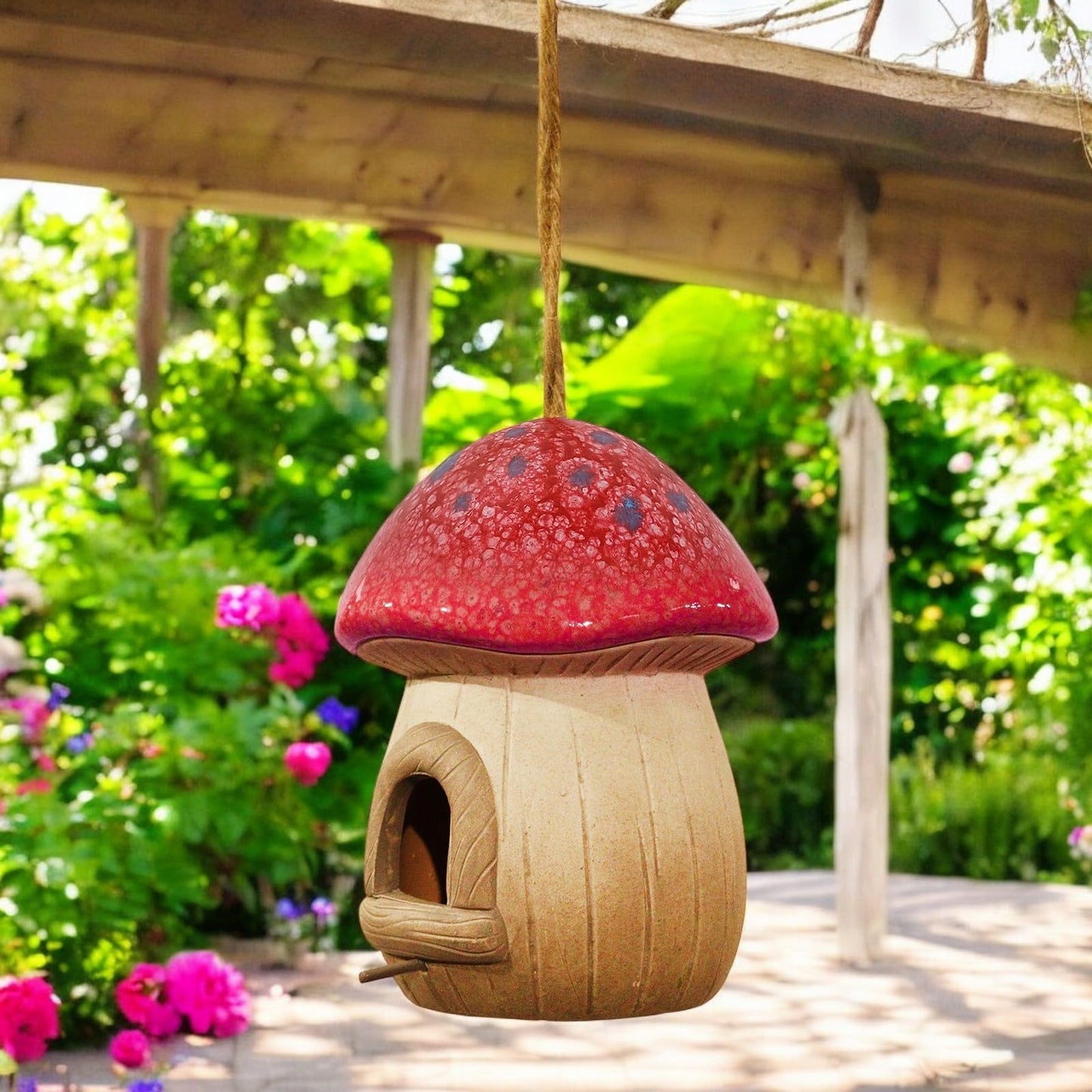Red Terracotta Mushroom Bird House (19cm x 14.5cm x 13cm) – Decorative Hanging or Freestanding Birdhouse for Garden, Patio & Outdoor Décor – Durable & Weather-Resistant Nesting Shelter for Birds