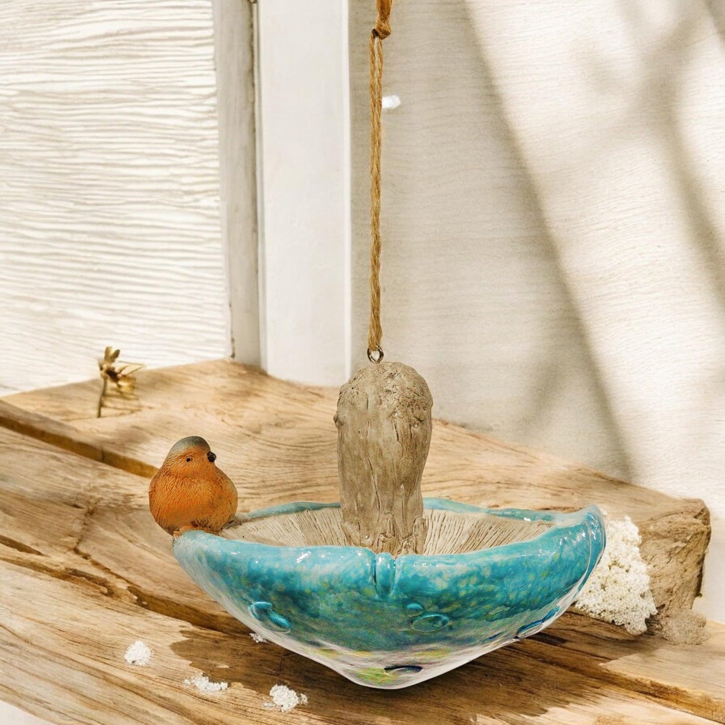 Blue Resin Mushroom Bird Feeder with Robin (15.5cm x 12.5cm x 15cm) – Decorative Hanging or Freestanding Bird Feeder for Garden, Patio & Outdoor Décor – Weather-Resistant Bird Feeding Station