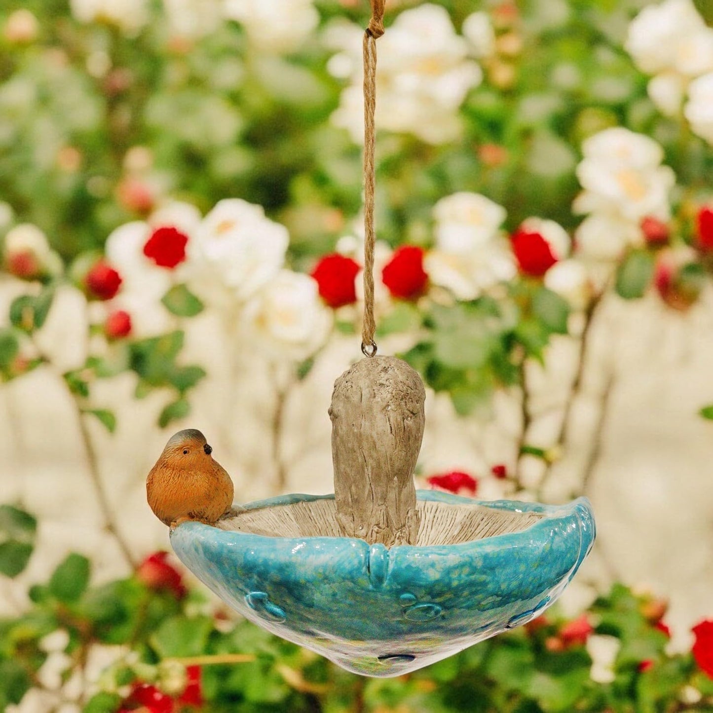Blue Resin Mushroom Bird Feeder with Robin (15.5cm x 12.5cm x 15cm) – Decorative Hanging or Freestanding Bird Feeder for Garden, Patio & Outdoor Décor – Weather-Resistant Bird Feeding Station