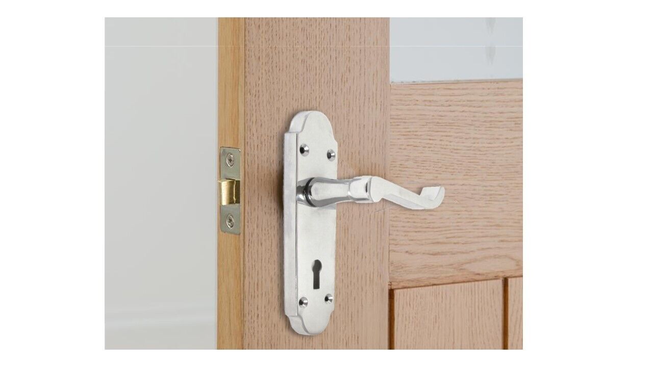 Epsom Door Handle - Chrome Internal Door Handles - 3 Lever Mortice Sash Lock x1