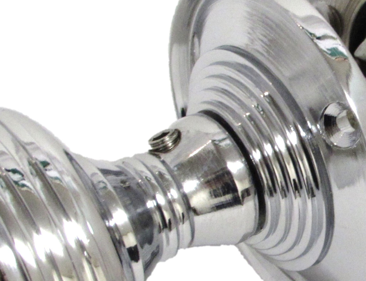 Polished Chrome Reeded Door Knobs + Latch Set Sprung Handles 1 Pair