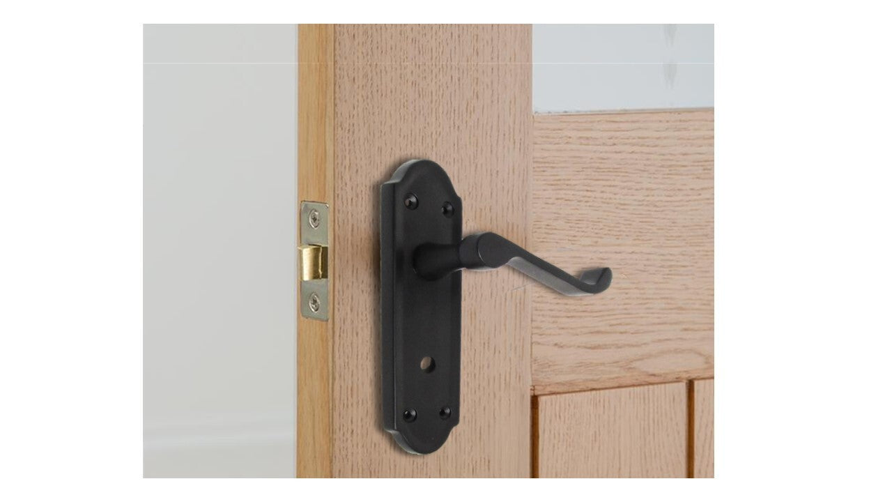 Matt Black Door Handles - Askworth Internal Door Handles with Bathroom Sash Lock