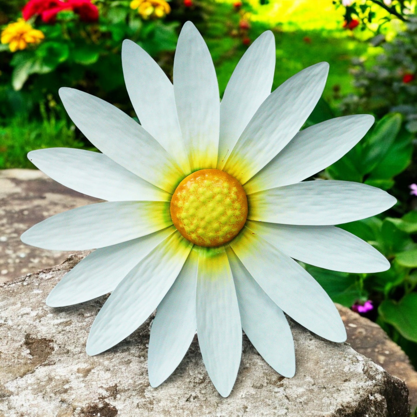 Large Metal Wall Mounted Daisy White