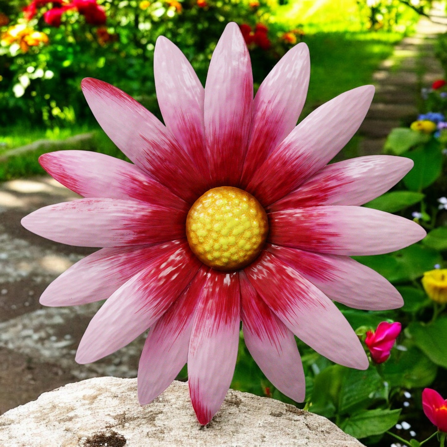 Large Metal Wall Mounted Daisy Pink
