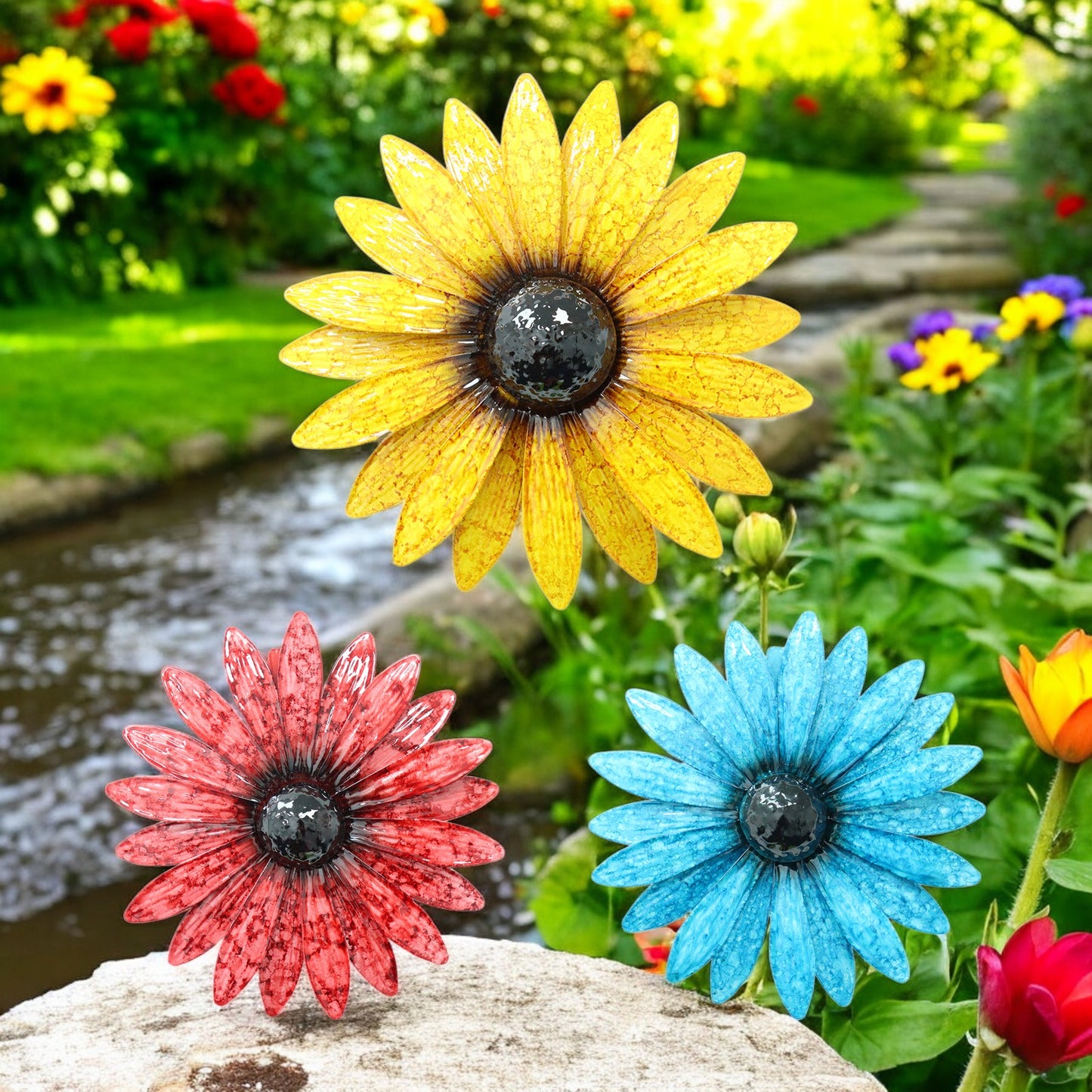 Set of 3 Metal Wall Mounted Glossy Daisies