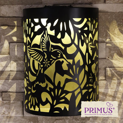 Small Metal Curved Hummingbird Solar Wall Panel – 25.5 x 19 x 5.5 CM | Solar-Powered LED Garden Wall Art | Weatherproof Metal Outdoor Décor