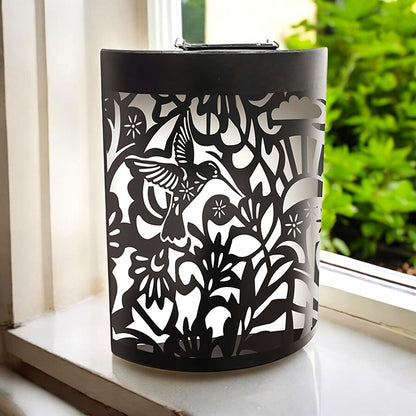 Small Metal Curved Hummingbird Solar Wall Panel – 25.5 x 19 x 5.5 CM | Solar-Powered LED Garden Wall Art | Weatherproof Metal Outdoor Décor