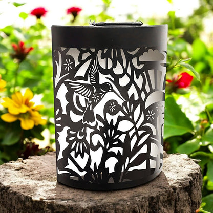 Small Metal Curved Hummingbird Solar Wall Panel – 25.5 x 19 x 5.5 CM | Solar-Powered LED Garden Wall Art | Weatherproof Metal Outdoor Décor