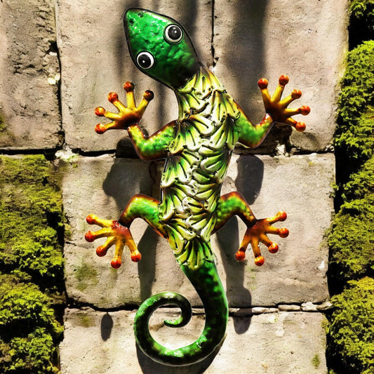 Metallic Green Gecko Wall Art – 39 x 18 x 3.2 CM | Hand-Painted Metal Lizard Decor for Indoor & Outdoor