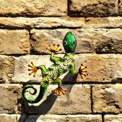 Metallic Green Gecko Wall Art – 39 x 18 x 3.2 CM | Hand-Painted Metal Lizard Decor for Indoor & Outdoor