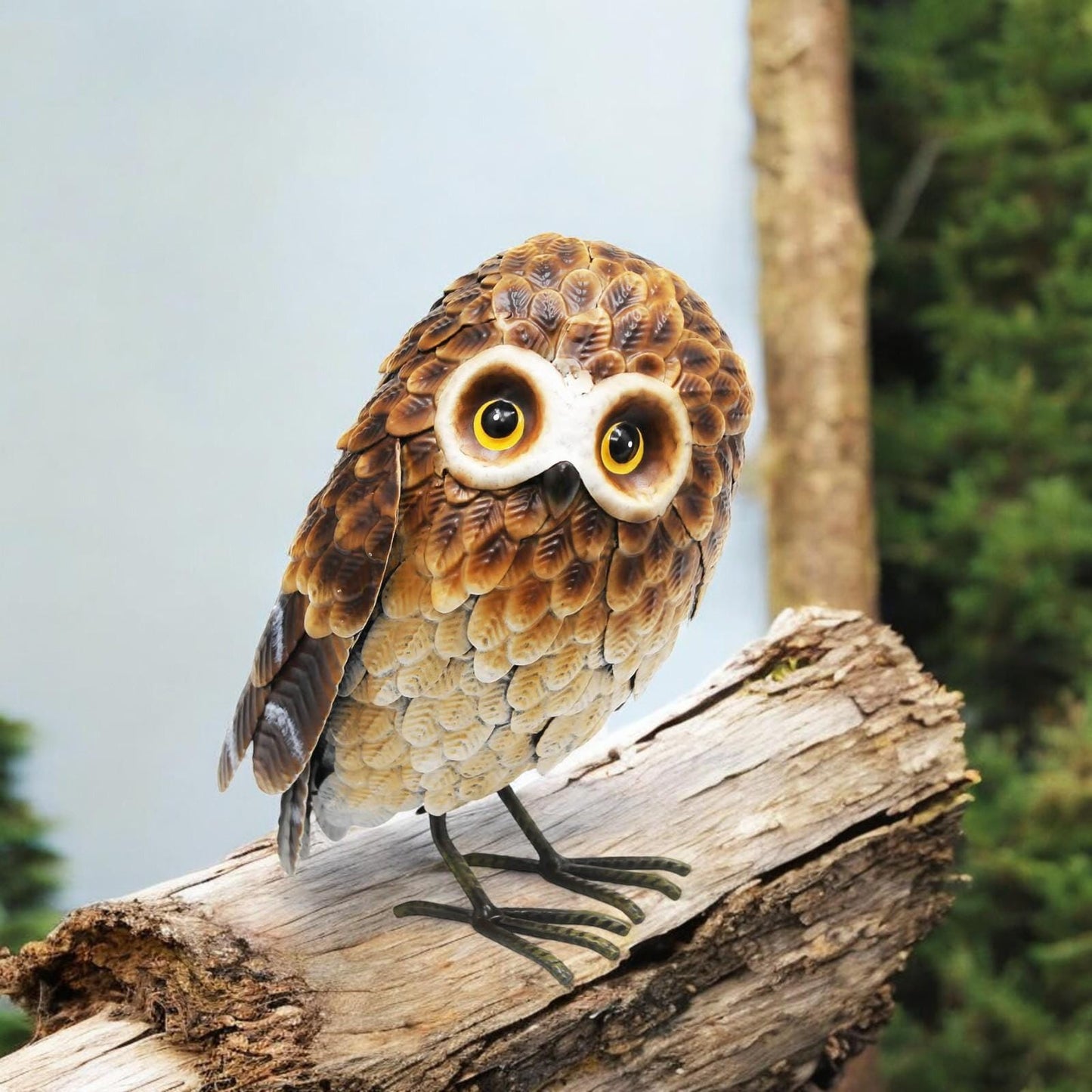 Small Metal Standing Brown Owl – 28 x 20 x 13 CM | Rustic Garden Owl Ornament | Handcrafted