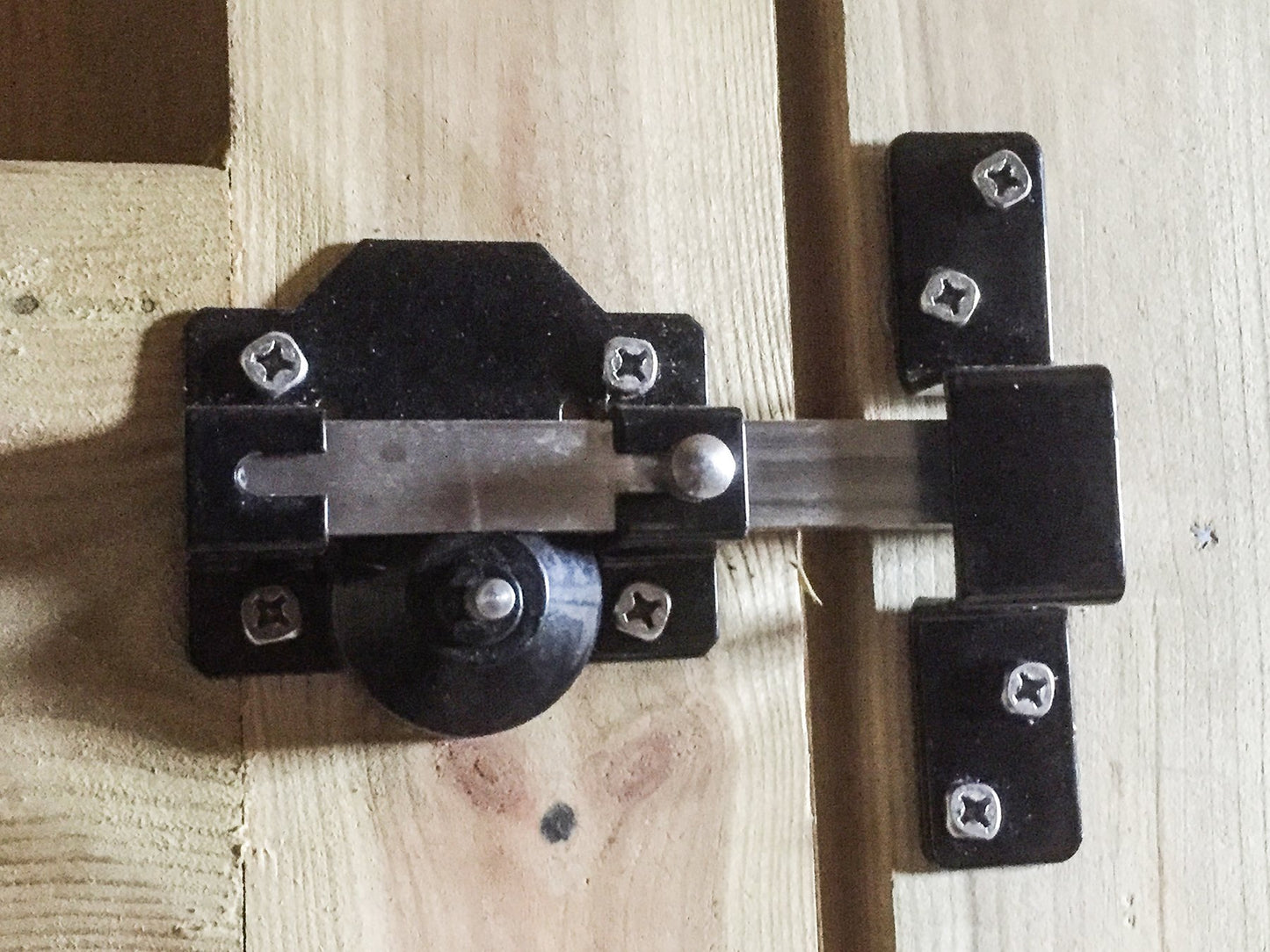 2 x Perry 1126A070BK 70mm No 1126 KA Single Locking Long Throw Locks with Elongated Keep and Stainless Steel Bar