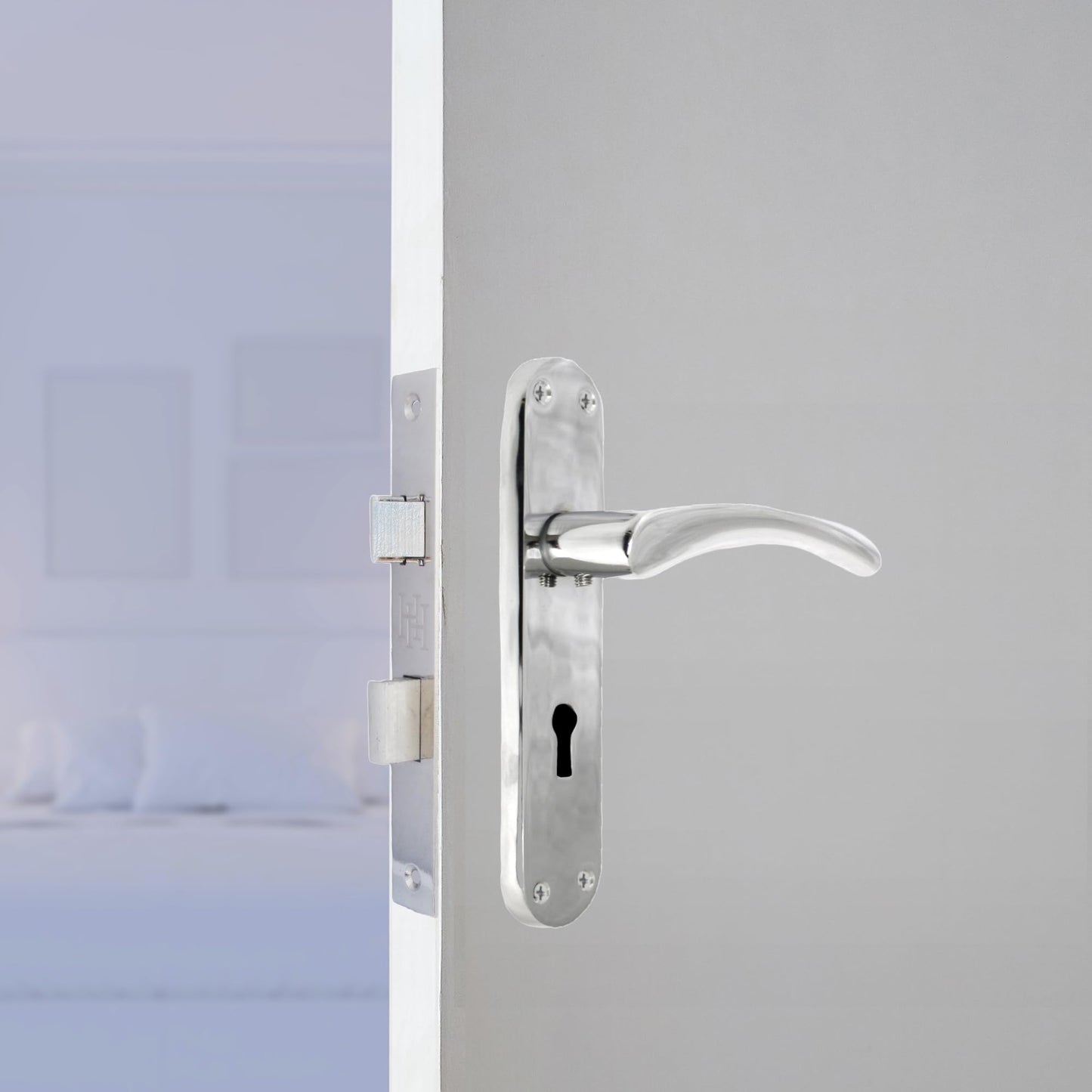Polished Chrome Twist Door Handle Set,Interior Latch Lever on Long Back Plate with Sash Lock 2 Sets, Door Latch Chrome, Door Handle Latch, Privacy Lockable Handle for Bathroom, Bedroom, Front Door