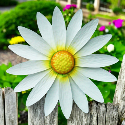 Large Metal Wall Mounted Daisy White