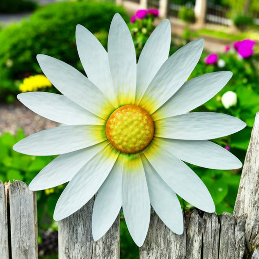Large Metal Wall Mounted Daisy White